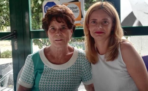 Ana Belén Pintado, con su madre biológica, tras reencontrarse el pasado domingo.