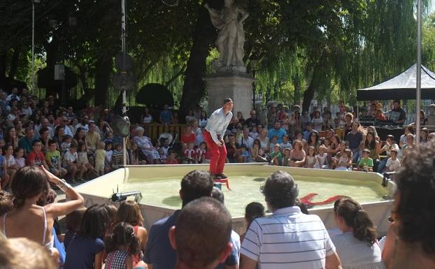 El espectáculo de los Cuatro Reyes reunió a un buen número de burgaleses