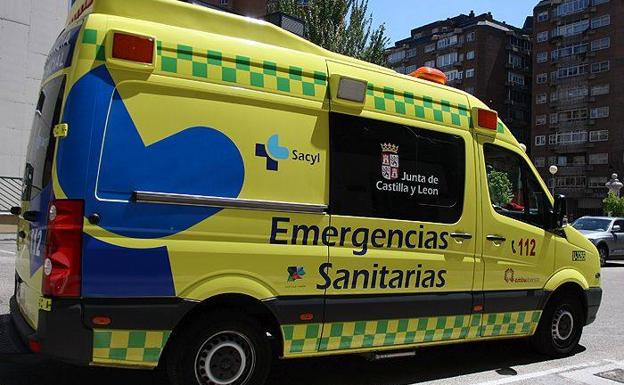 Una ambulancia de los servicios de emergencias sanitarias