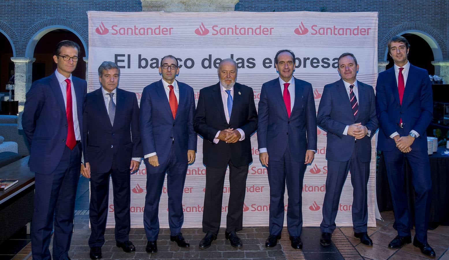 La entidad ha reunido a más de 450 directivos de la región en las instalaciones del AC Hotel Palacio de Santa 