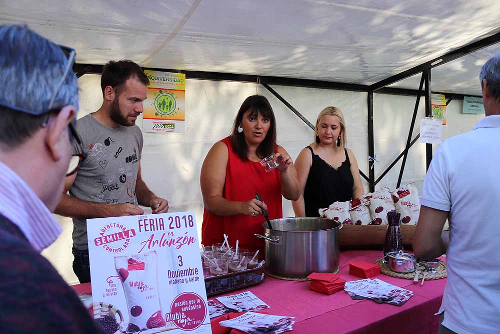 La Unión de Campesinos (UCCL) organiza la XVI Feria de la Biodiversidad, con la participación de una veintana de productores locales de diferentes puntos del país