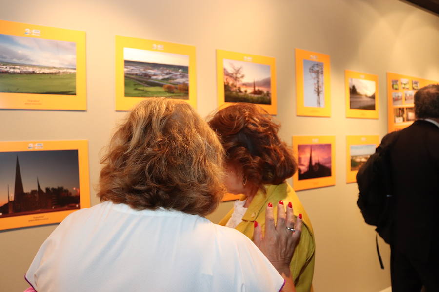 Fotos: La Asociación de Empresarios del Polígono de Villalonquéjar inaugura en CajaCírculo su exposición conmemorativa