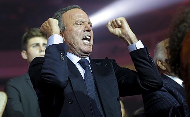 El cantante Julio Iglesias. 