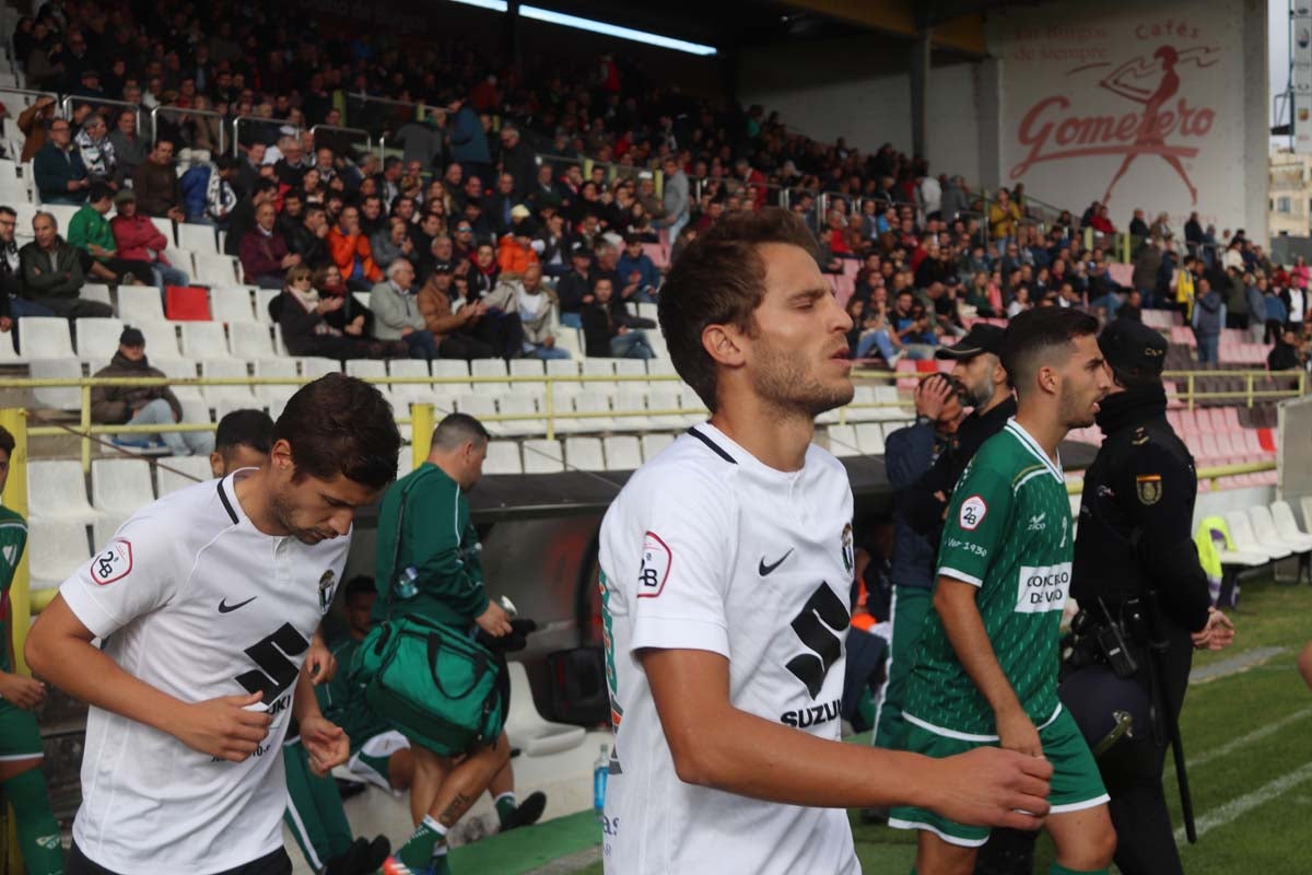 Fotos: EL Burgos CF - Coruxo FC, en imágenes