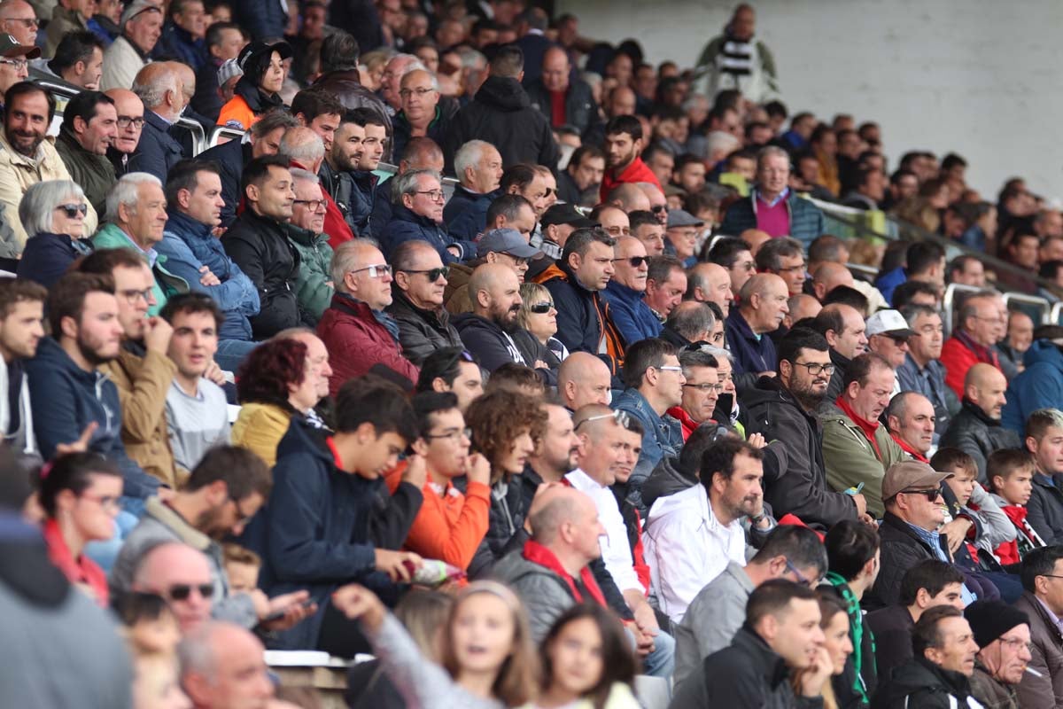 Fotos: EL Burgos CF - Coruxo FC, en imágenes