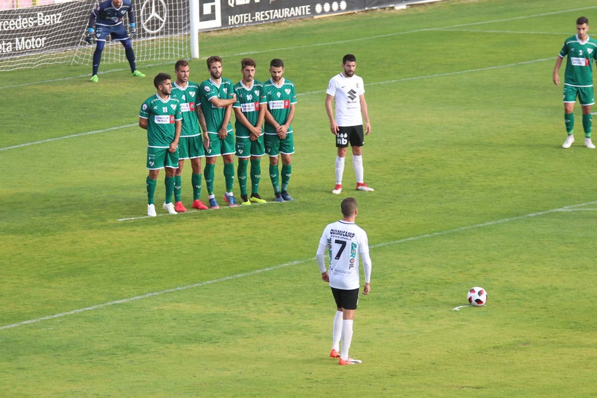 Fotos: EL Burgos CF - Coruxo FC, en imágenes