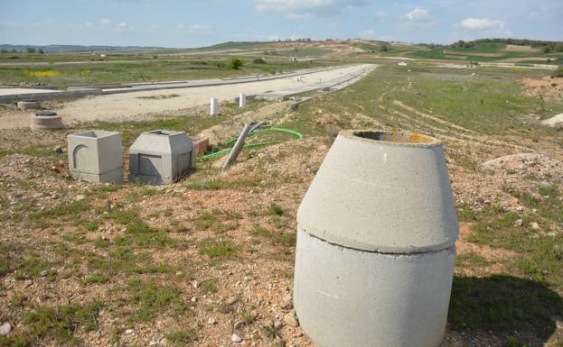 La urbanización del Parque Tecnológico continúa a medias. 