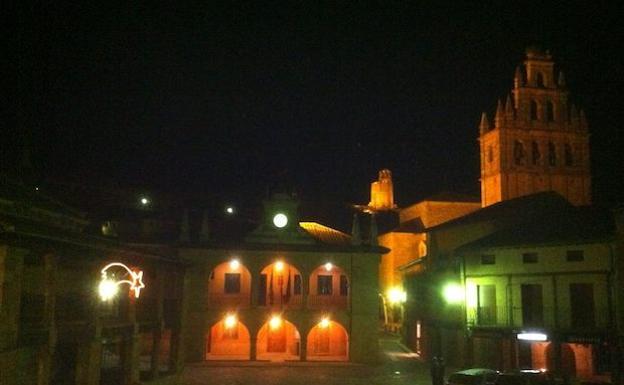 Plaza Mayor de Ayllón en la época de Navidad. 