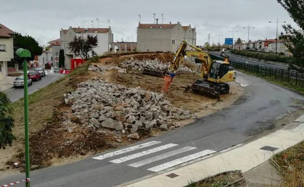 Las máquinas dan fe del inicio de las obras