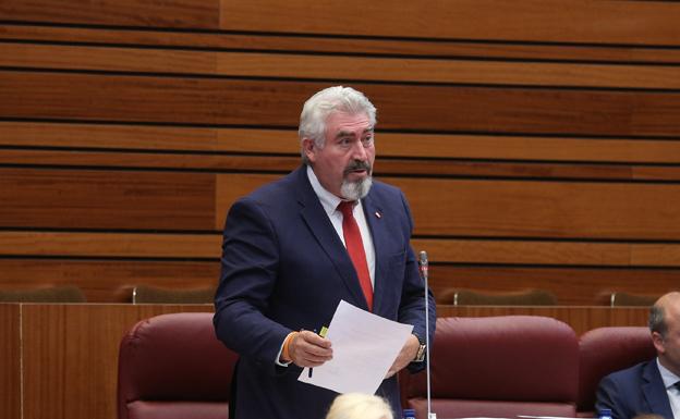 José Ignadio Delgado en una intervención en un Pleno de las Cortes. 