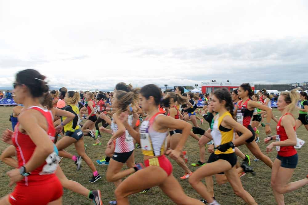 Fotos: Los mejores momentos de la carrera absoluta femenina