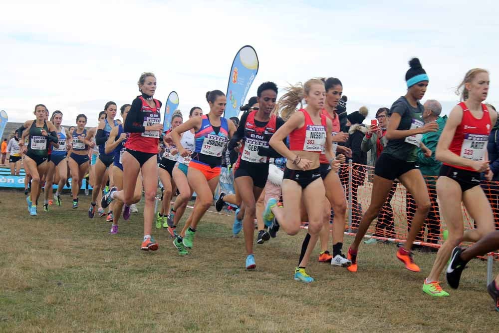 Fotos: Los mejores momentos de la carrera absoluta femenina