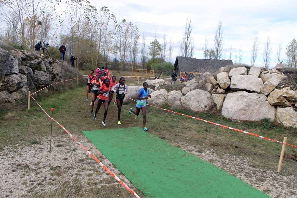 Fotos: Los mejores momentos de la carrera absoluta femenina