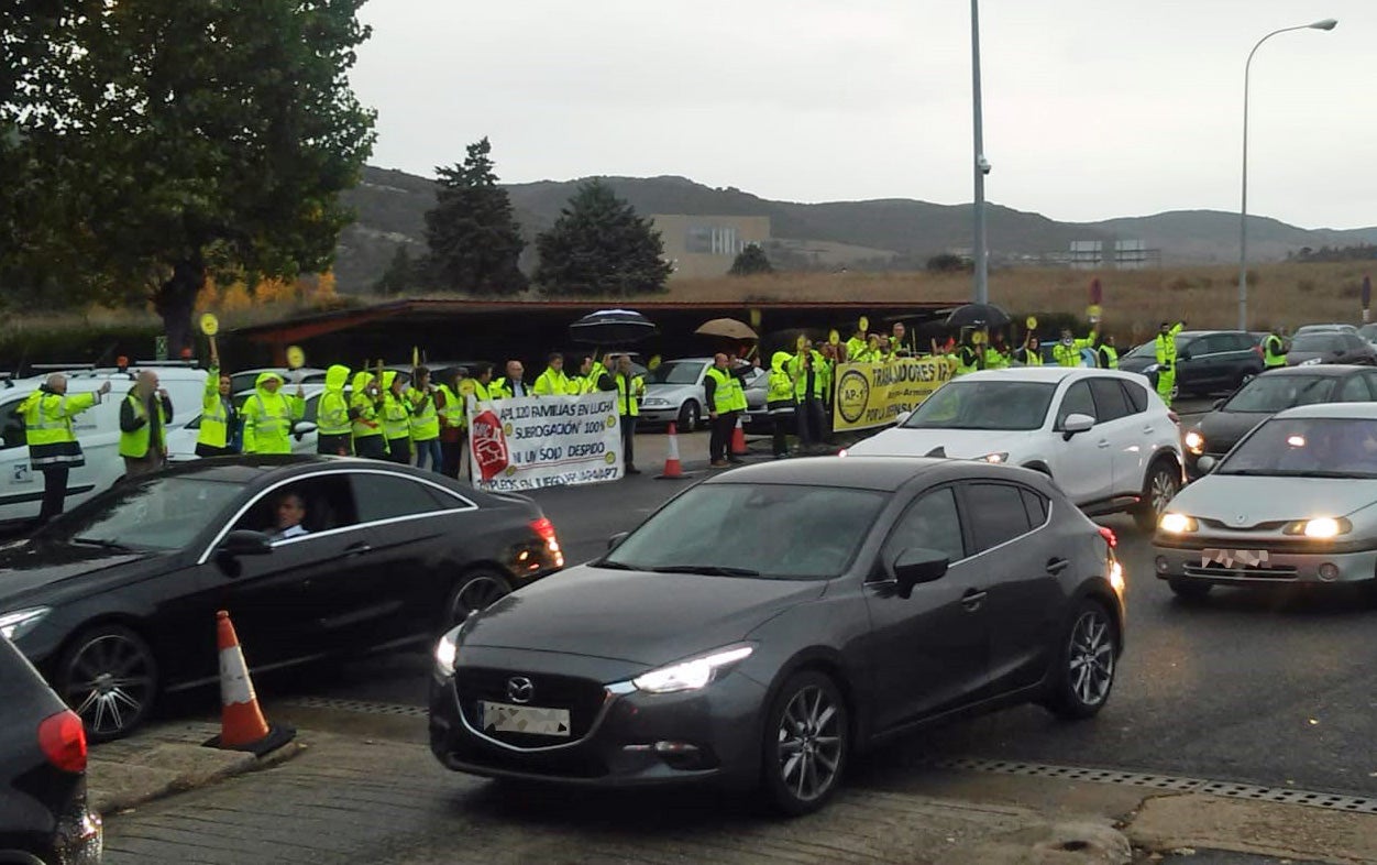 Trabajadores de Europistas se movilizan para conservar su empleo. 