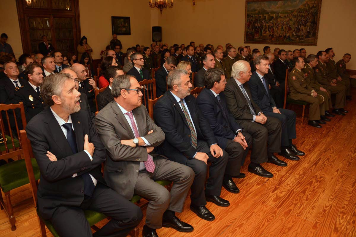 La Subdelegación de Defensa en Burgos reconoce la labor desarrollada en el último año durante un acto institucional.
