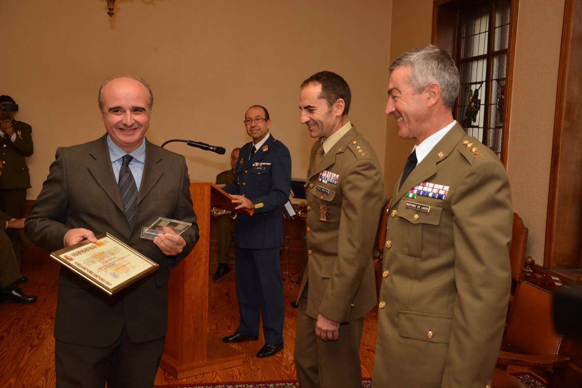 La Subdelegación de Defensa en Burgos reconoce la labor desarrollada en el último año durante un acto institucional.