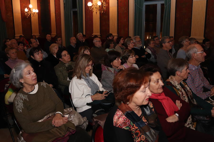 Miguel Sobrino, autor del libro «Catedrales», ha ofrecido una conferencia en el marco de la iniciativa Leer, Escribir la Historia, Encuentros Literarios Históricos, celebrada en Burgos.