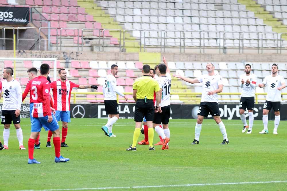 Fotos: Los mejores momentos del Burgos CF - CDA Navalcarnero