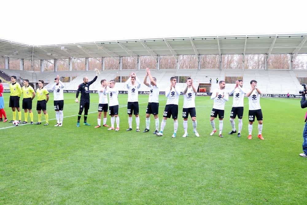 Fotos: Los mejores momentos del Burgos CF - CDA Navalcarnero