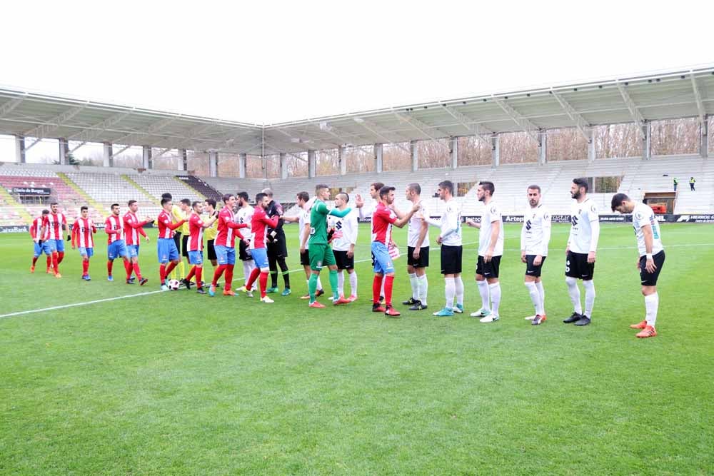 Fotos: Los mejores momentos del Burgos CF - CDA Navalcarnero