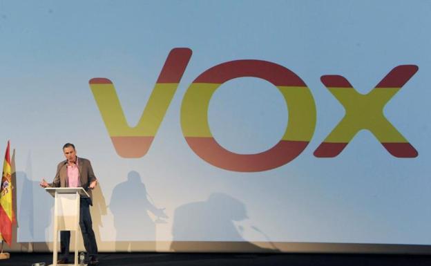 Javier Ortega Smith, secretario general de Vox, durante un mitin.