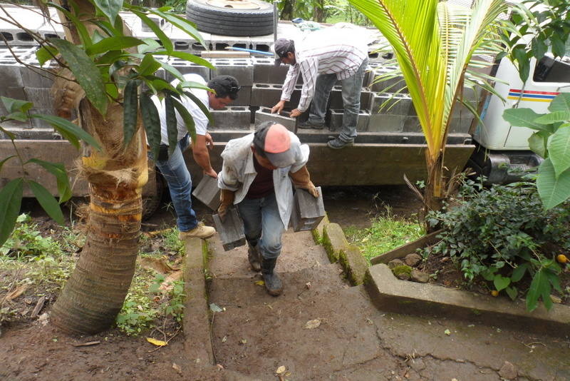 La ONG Amycos ha comenzado la ejecución de su proyecto de mejora de las condiciones de habitabilidad y de salud de familias vulnerables en la comunidad indígena de La Lima - Los Limones en Nicaragua.