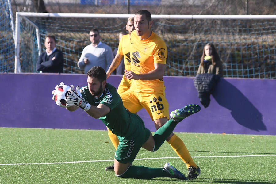 Imágenes de la derrota del Burgos CF frente al Real Valladolid B.