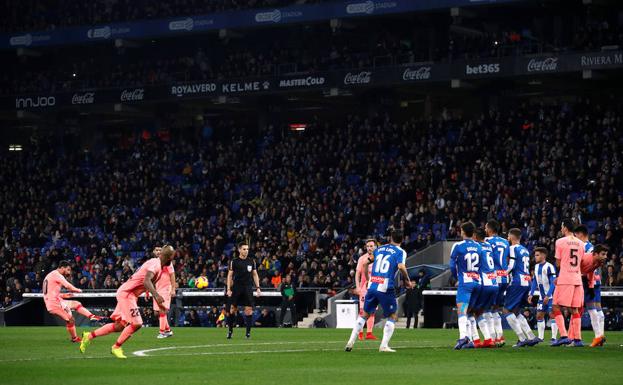 Messi marcó el mejor gol de la jornada de falta directa. 