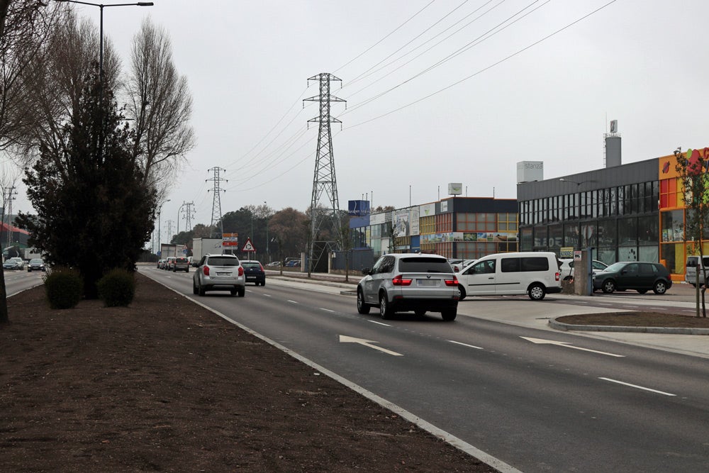 Fotos: Concluye la tercera fase de remodelación de la calle Alcalde Martín Cobos