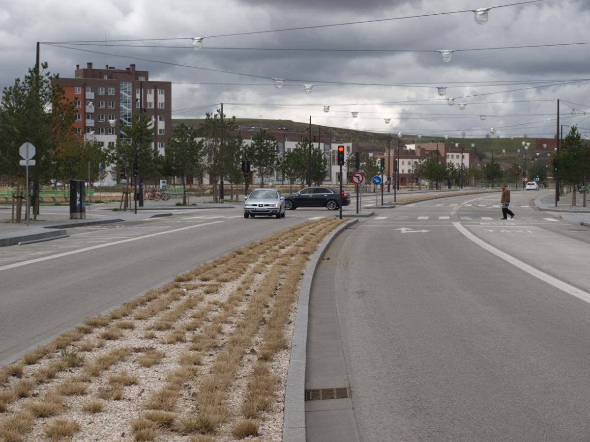 La retirada de las vías derivó en una de las mayores operaciones urbanísticas afrontadas por la ciudad en toda su historia, creando el Bulevar Ferroviario.