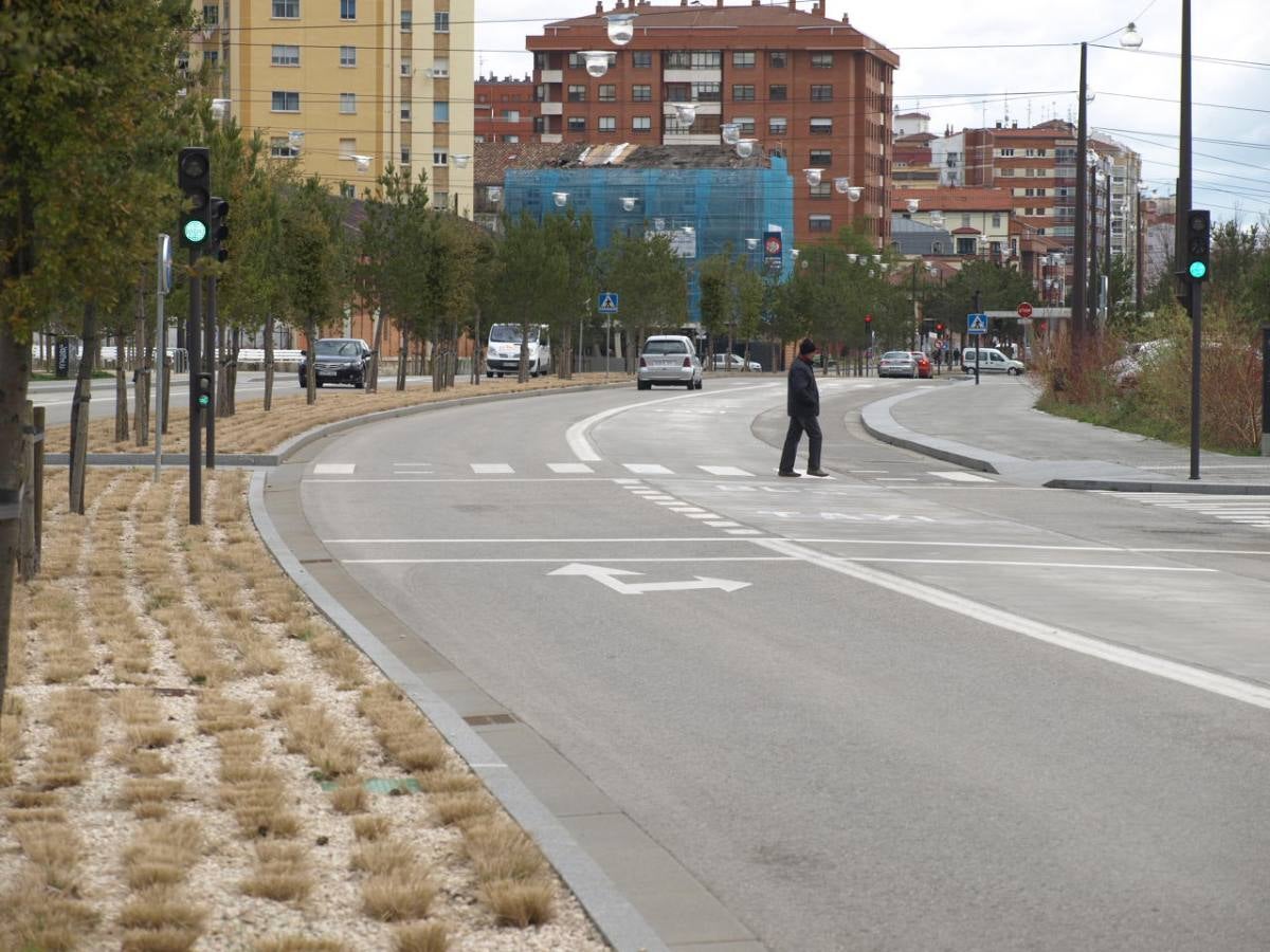 La retirada de las vías derivó en una de las mayores operaciones urbanísticas afrontadas por la ciudad en toda su historia, creando el Bulevar Ferroviario.