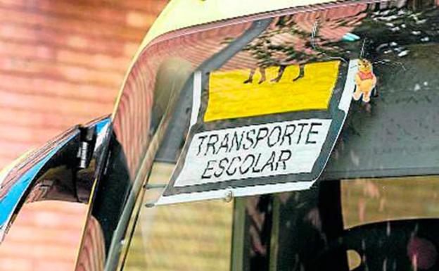 Detenido un conductor de autobús escolar en Canarias por abusos sexuales