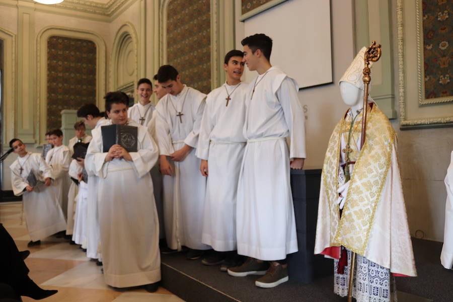 La Escolanía de Puri Cantores de la Catedral de Burgos ha elegido al niño que será el encargado de protagonizar el Obispillo 2018 el próximo 28 de diciembre. El elegido ha sido Ángel Rodrigo del Olmo