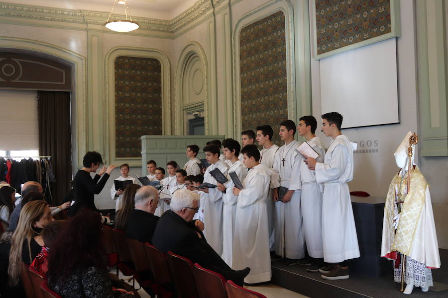 La Escolanía de Puri Cantores de la Catedral de Burgos ha elegido al niño que será el encargado de protagonizar el Obispillo 2018 el próximo 28 de diciembre. El elegido ha sido Ángel Rodrigo del Olmo