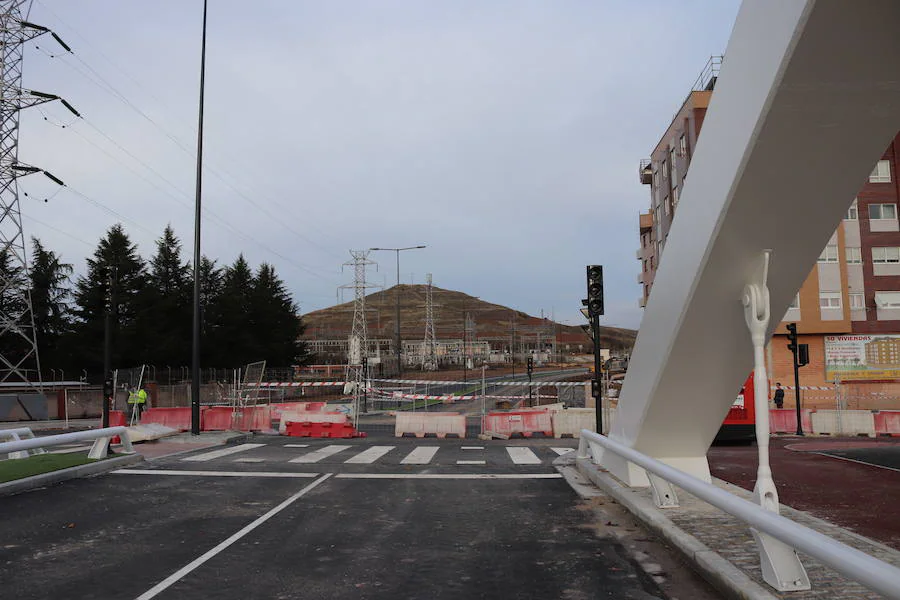 El Puente de la Universidad, antiguo puente de Las Rebolledas, se abrirá al tráfico el próximo jueves, 20 de diciembre