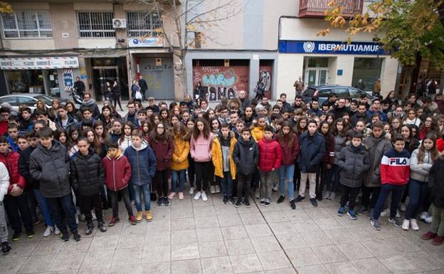 Concentración en el colegio Amor de Dios de Zamora. 