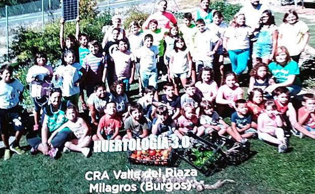 Niños del colegio de la localidad burgalesa de Milagros.
