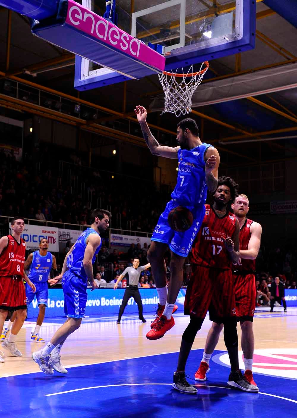 Fotos: El San Pablo Burgos consigue su primera victoria a domicilio