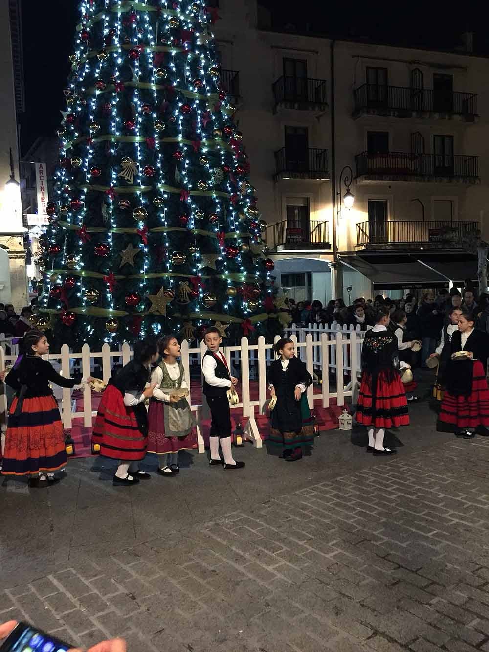El espectáculo 'Fantasía de luz' inauguró la programación navideña de Aranda de Duero