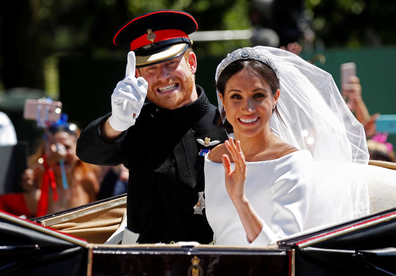 Si hay una boda que resuma el año 2018 esta es la del príncipe Enrique de Inglaterra y Meghan Markle. El nieto de Isabel II y la exactriz contrajeron matrimonio en la ciudad de Windsor.