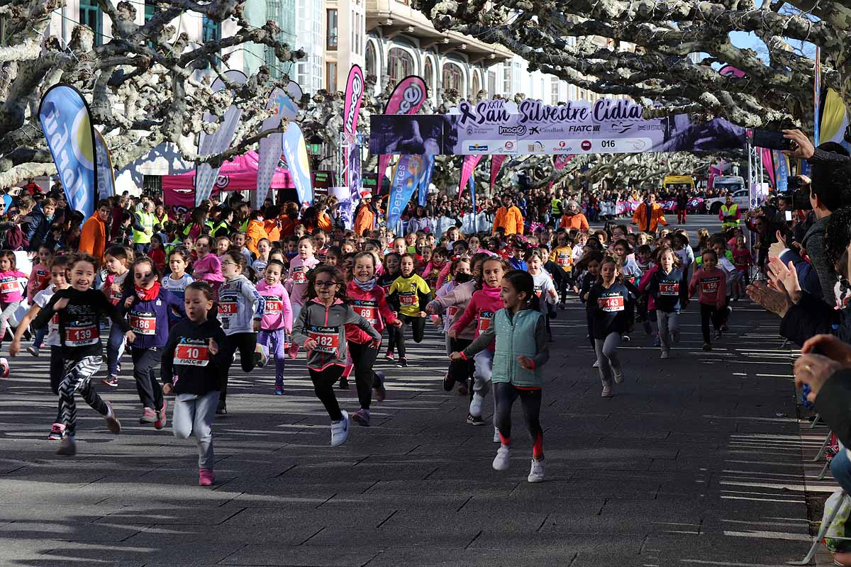 Cientos de niños han participado en la última mañana del año en la XXIX San Silvestre Cidiana