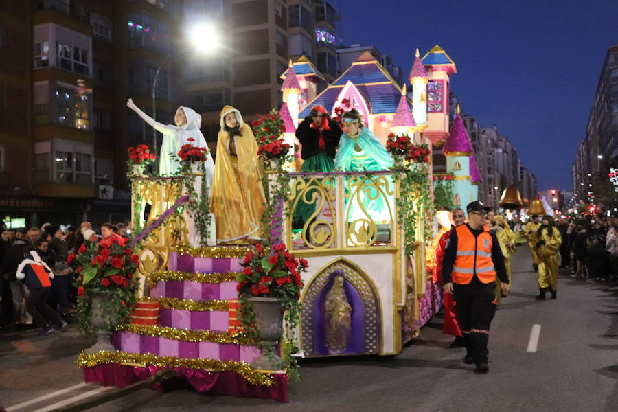 Fotos: La Cabalgata de Reyes de Burgos, en imágenes