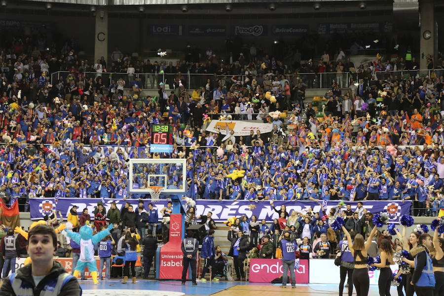 Fotos: Encuéntrate en las fotografías del partido entre el San Pablo Burgos y Barça Lassa