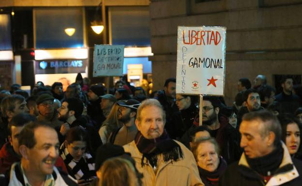 Manifestación a favor de las protestas de Gamonal en Valladolid. 