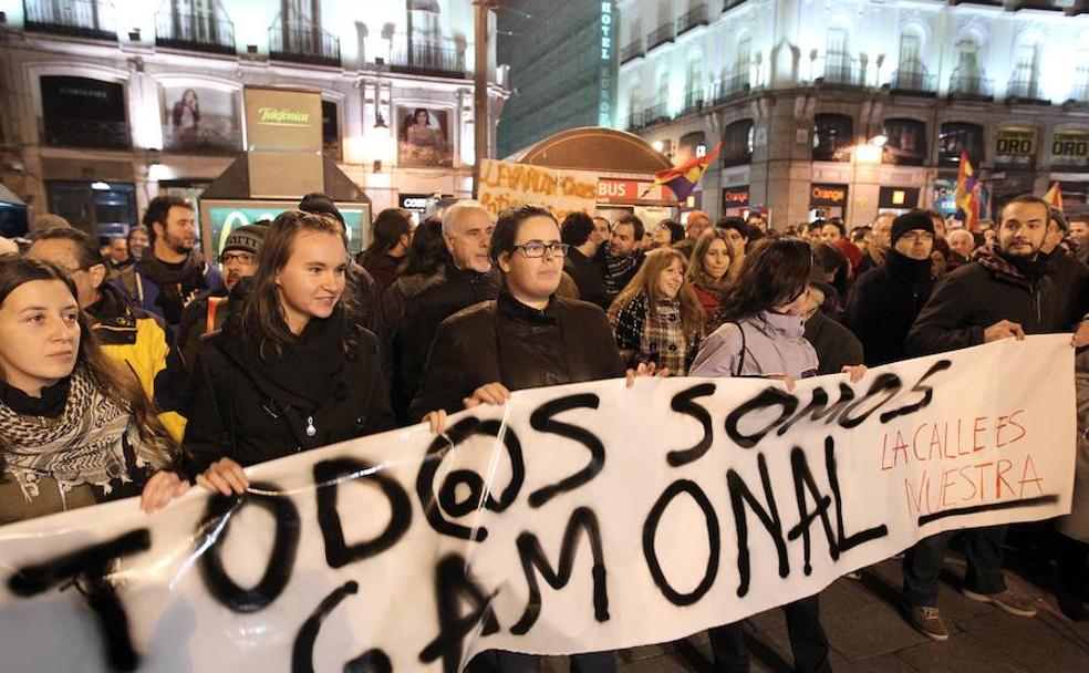 Concentración en la Puerta del Sol de Madrid a favor de los vecinos del barrio de Gamonal. 