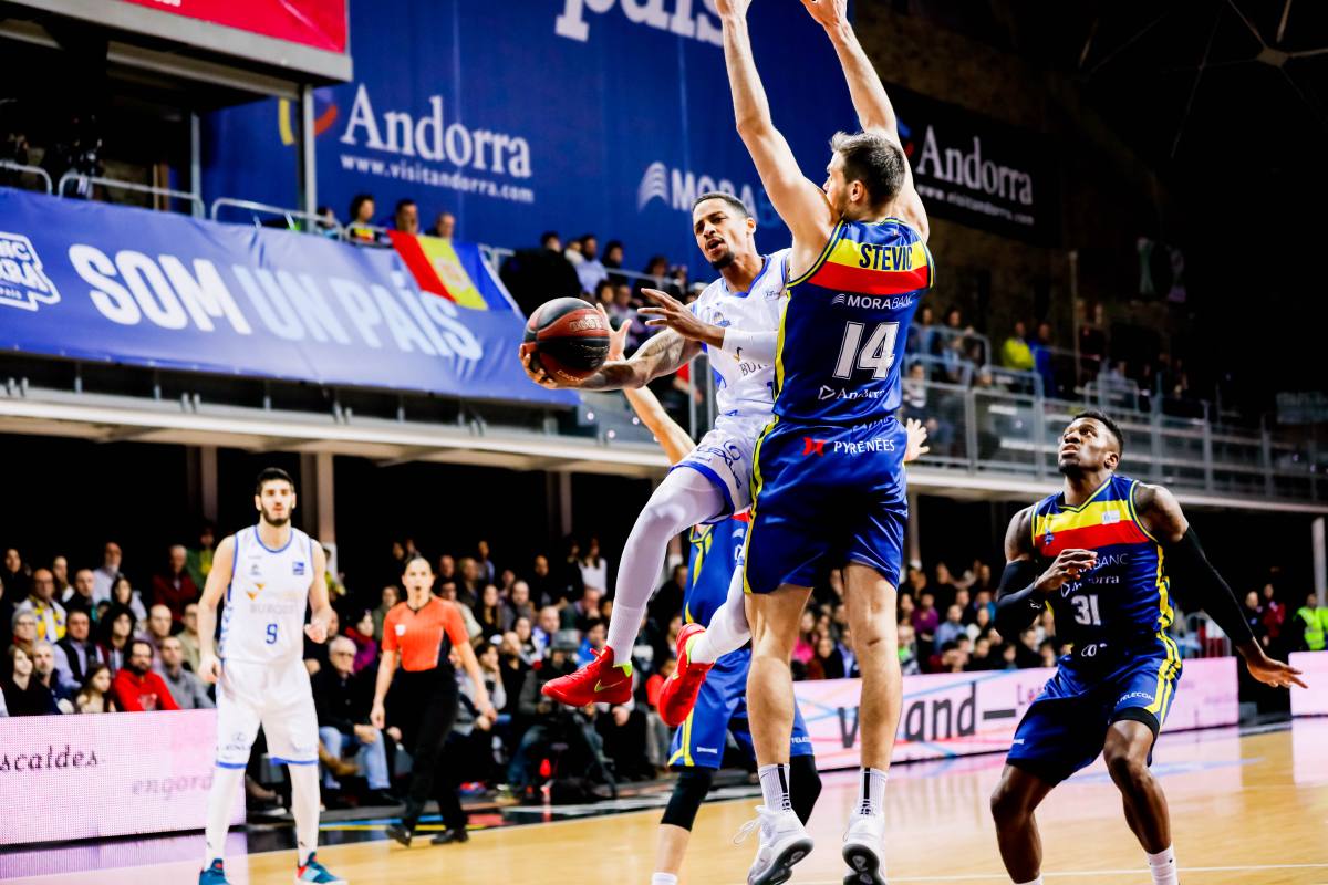 Imágenes del partido disputado esta noche entre el Morabanc Andorra y el San Pablo Burgos.