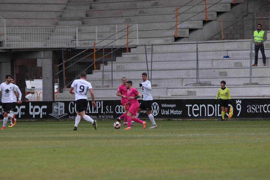 El Burgos CF ha ganado 2-0 a la Ponferradina en el estadio municipal de EL Plantío con goles de Chevi y Andrés