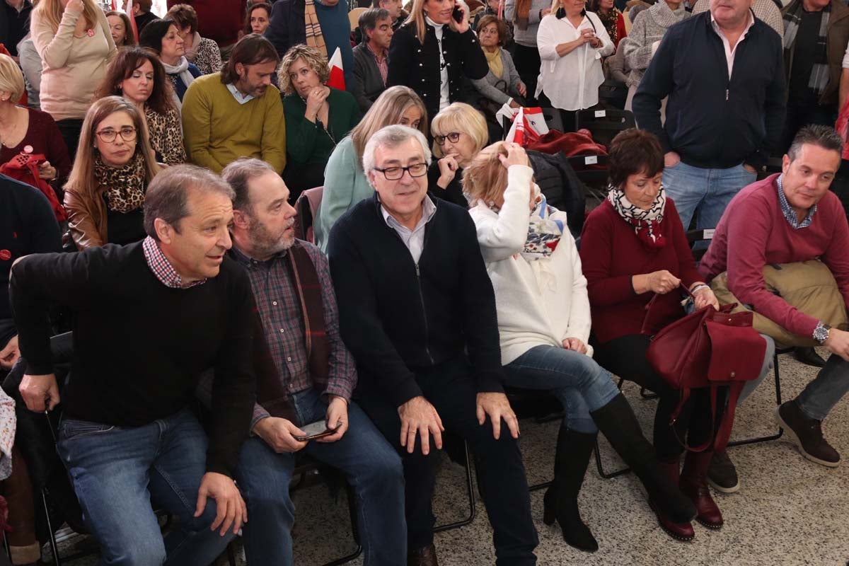 Alrededor de un millar de personas han acudido al Fórum Evolución para acompañar a Luis Tudanca en su presentación oficial como candidato a la Presidencia de la Junta de Castilla y León.