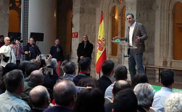 Javier Ortega Smith, secretario general de Vox, durante su mitin en Burgos. 