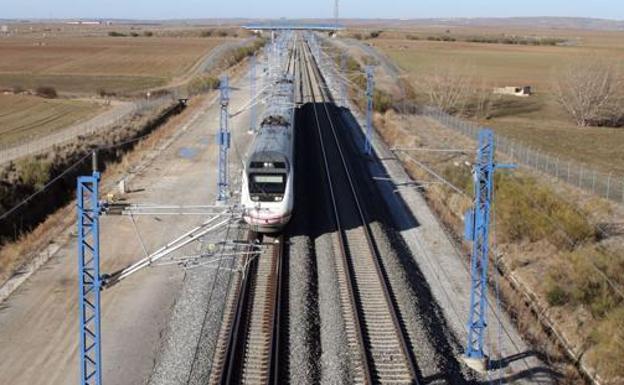 El Gobierno prevé concluir este año las obras del Ave entre Venta de Baños y Burgos. 